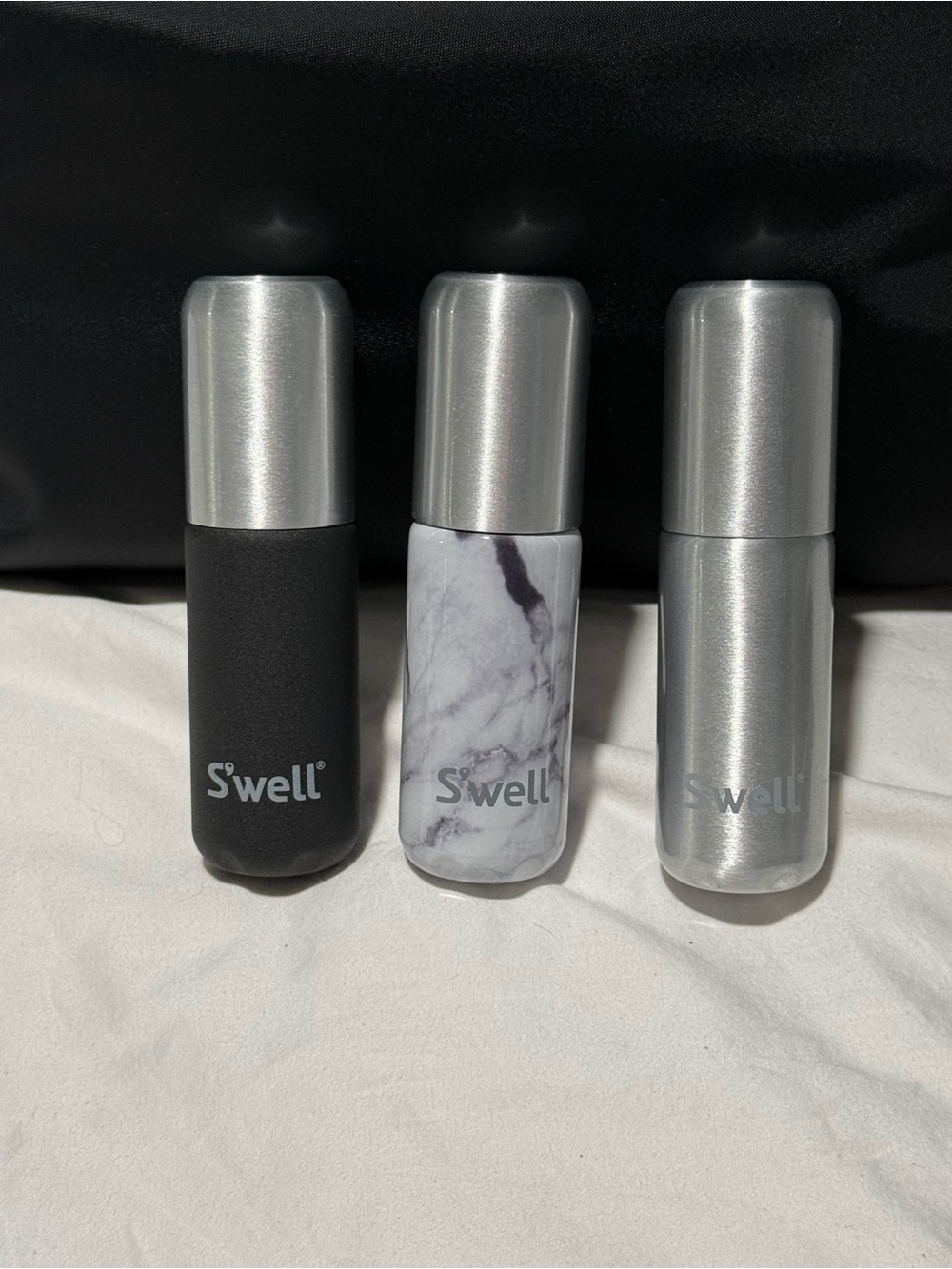 BNWT Away Travel Set Everywhere Bag Small Toiletry Bag S’well Bottle Set Black - Picture 9 of 12